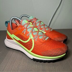 SIZE 8 WOMENS NIKE REACT PEGASUS TRAIL 4